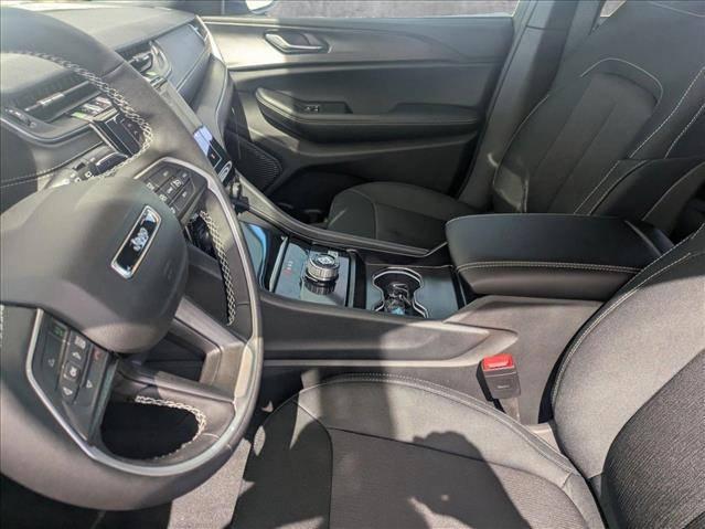 2025 Jeep Grand Cherokee L Laredo X 4x4