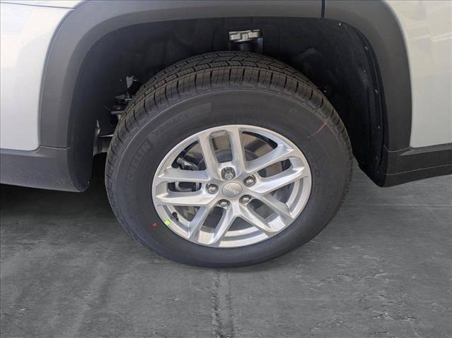 2025 Jeep Grand Cherokee L Laredo X 4x4