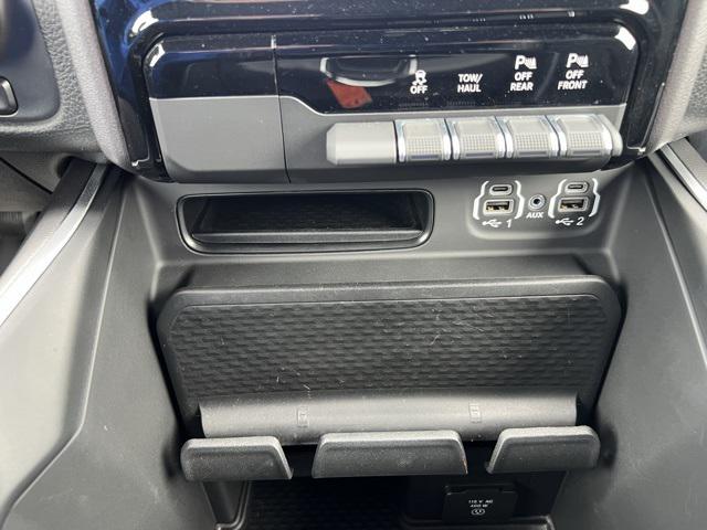 2022 RAM 1500 Big Horn Quad Cab 4x4 64 Box