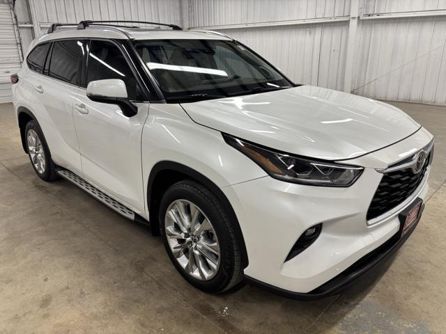 2022 Toyota Highlander Limited