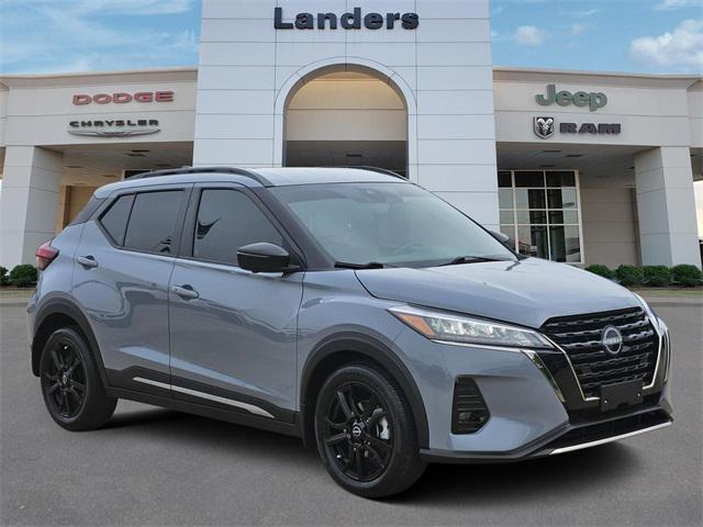 2023 Nissan Kicks SR Xtronic CVT