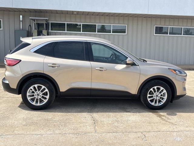 2021 Ford Escape SE Hybrid