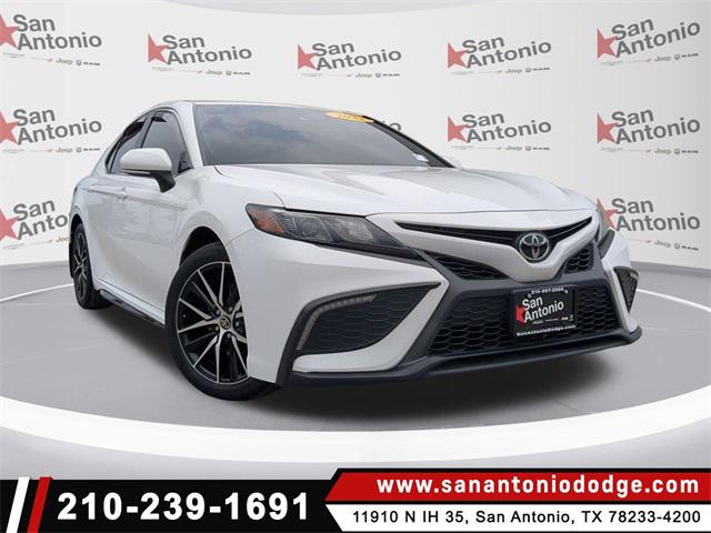 2022 Toyota Camry SE Nightshade Edition