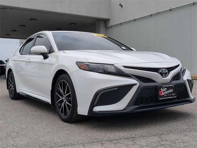 2022 Toyota Camry SE Nightshade Edition