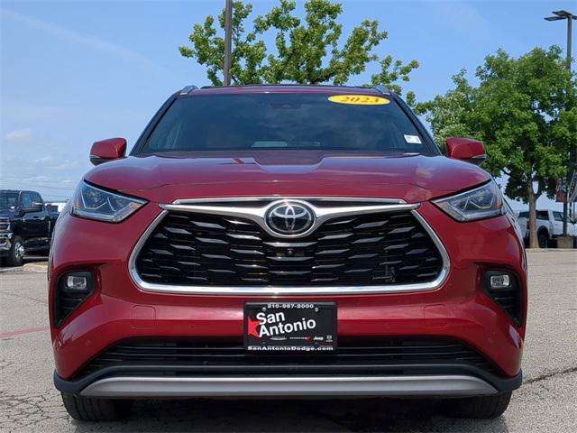 2023 Toyota Highlander Platinum