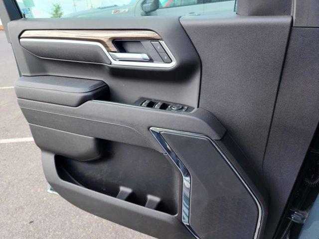 2025 Chevrolet Silverado 1500 LT 4WD