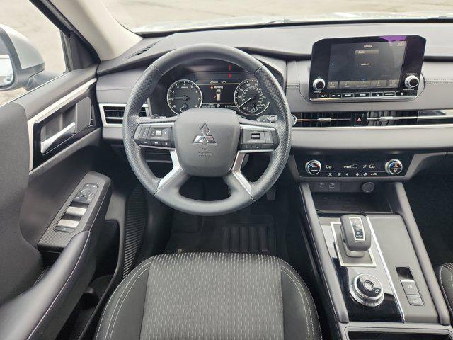 2024 Mitsubishi Outlander ES 2.5 2WD