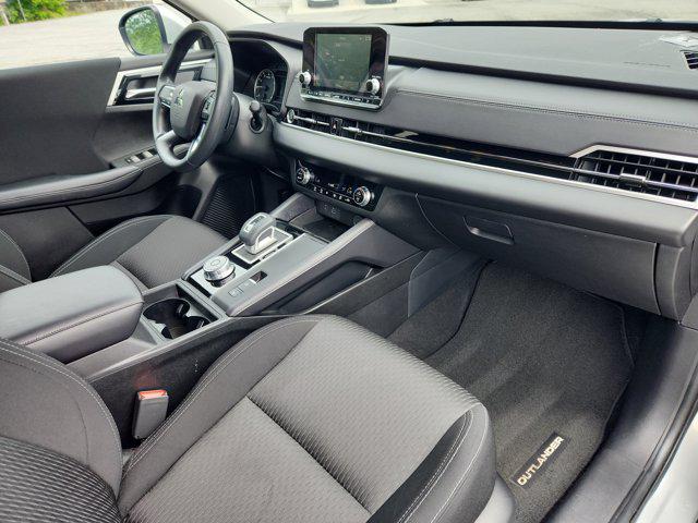 2024 Mitsubishi Outlander ES 2.5 2WD