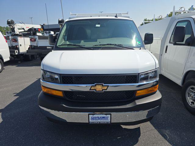 2025 Chevrolet Express Cutaway Work Van