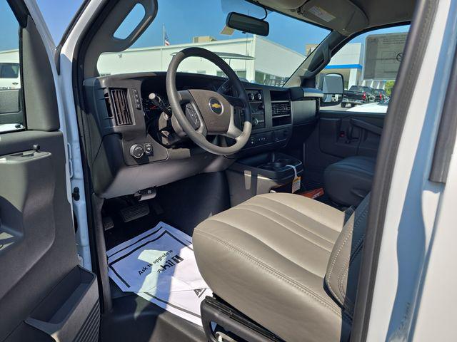 2025 Chevrolet Express Cutaway Work Van