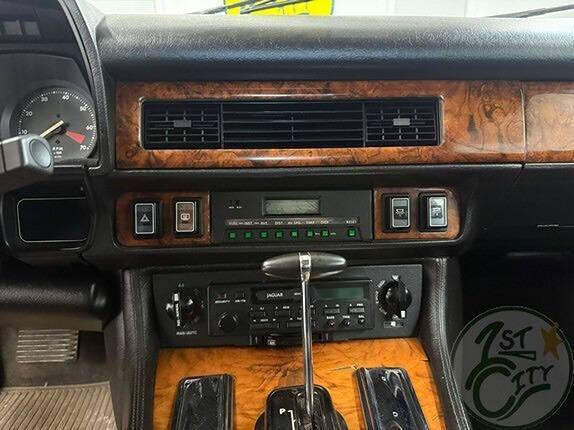 1990 Jaguar XJS XJS 2dr Convertible