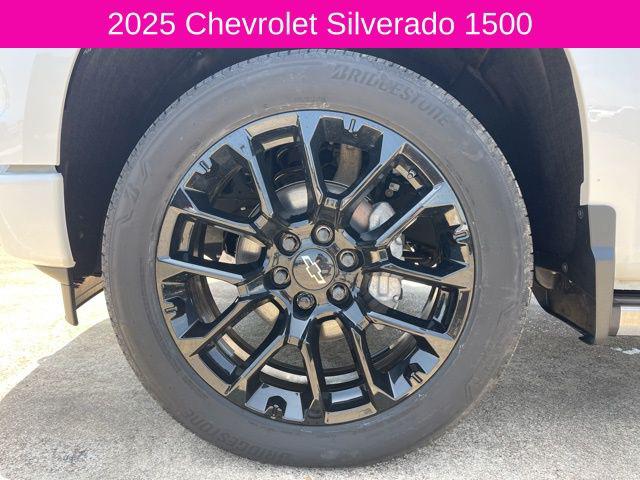 2025 Chevrolet Silverado 1500 4WD Crew Cab Standard Bed High Country