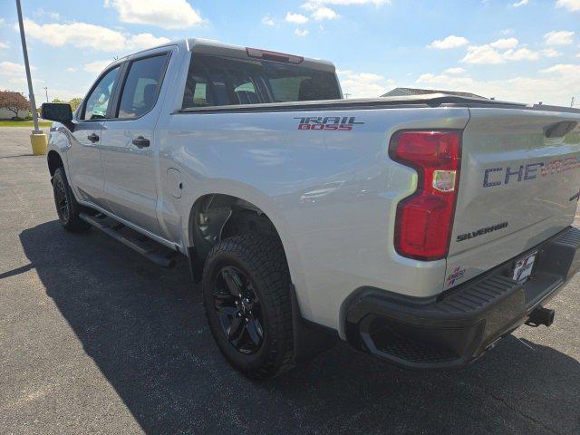 2021 Chevrolet Silverado 1500 4WD Crew Cab Short Bed Custom Trail Boss