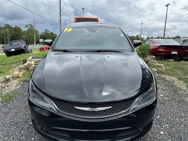 2016 Chrysler 200 S