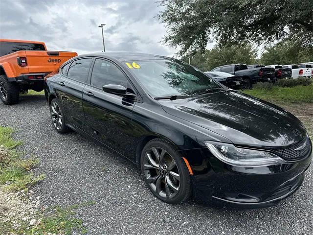 2016 Chrysler 200 S