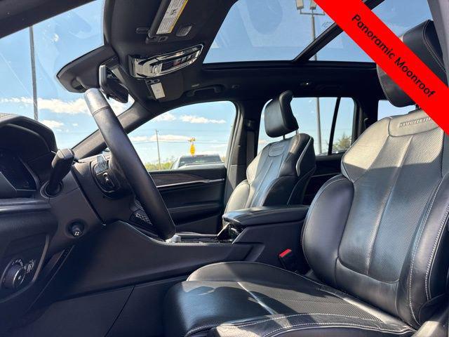 2022 Jeep Grand Cherokee Overland 4x4 2022 Jeep Grand Cherokee Overland 4x4