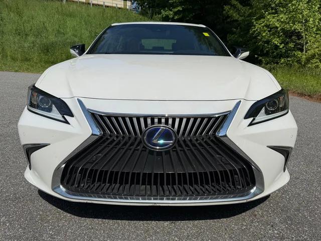2019 Lexus ES 300h ES 300 Hybrid