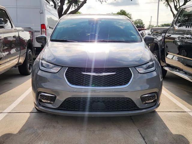 2022 Chrysler Pacifica Hybrid Touring L