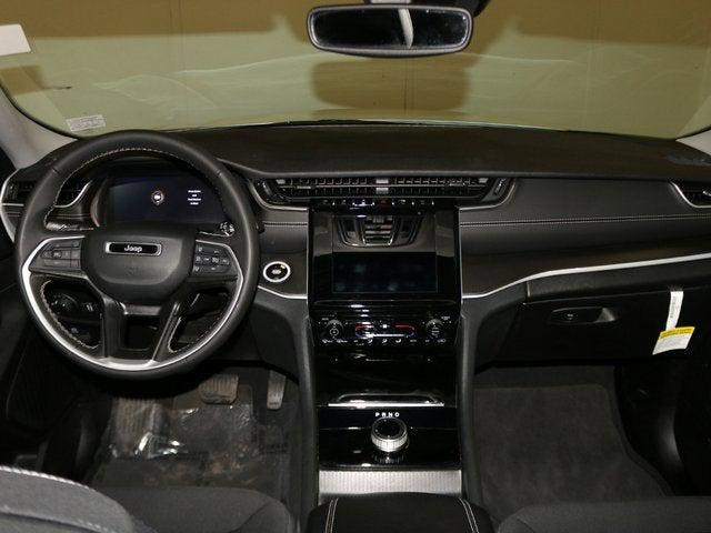 2023 Jeep Grand Cherokee L Laredo X 4x4 2023 Jeep Grand Cherokee L Laredo X 4x4