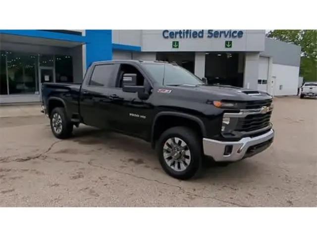 2025 Chevrolet Silverado 2500HD 4WD Crew Cab Standard Bed LT