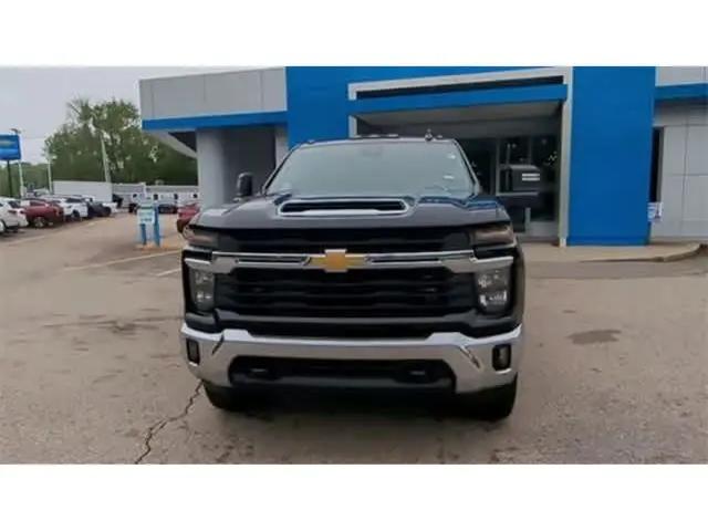 2025 Chevrolet Silverado 2500HD 4WD Crew Cab Standard Bed LT