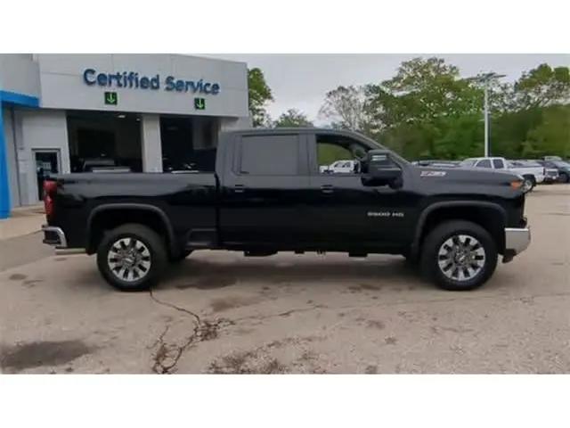 2025 Chevrolet Silverado 2500HD 4WD Crew Cab Standard Bed LT