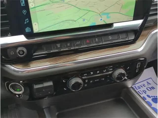 2025 Chevrolet Silverado 2500HD 4WD Crew Cab Standard Bed LT