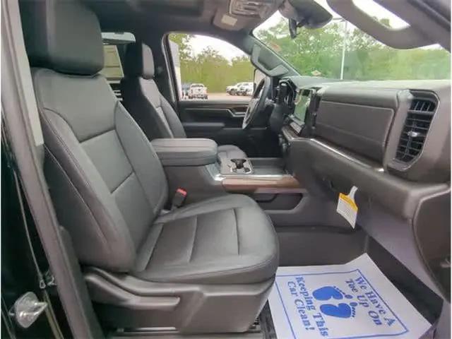 2025 Chevrolet Silverado 2500HD 4WD Crew Cab Standard Bed LT