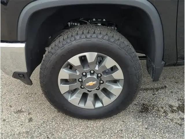 2025 Chevrolet Silverado 2500HD 4WD Crew Cab Standard Bed LT