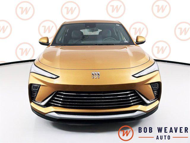 2025 Buick NV Preferred FWD