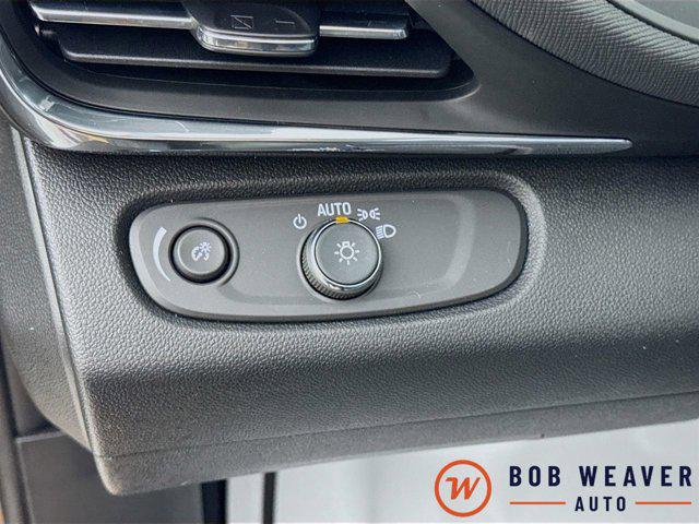 2025 Buick NV Preferred FWD