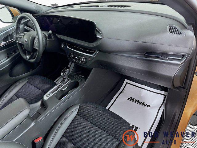 2025 Buick NV Preferred FWD