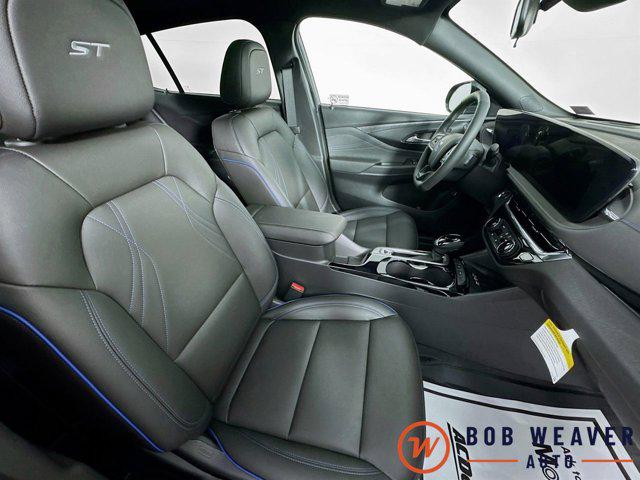 2025 Buick NV Sport Touring FWD