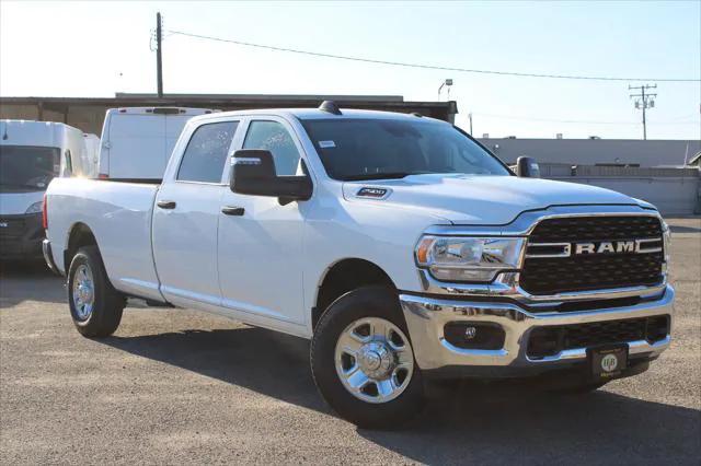 2023 RAM 2500 Tradesman Crew Cab 4x2 8 Box