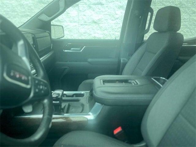 2022 GMC Sierra 1500 4WD Crew Cab Short Box Elevation with 3SB