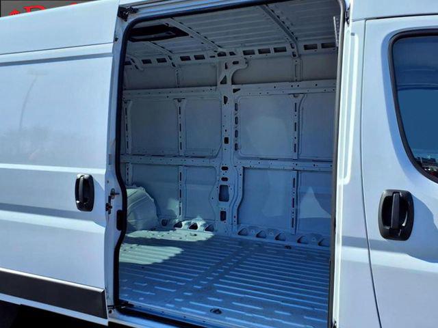 2025 Ram ProMaster 2500 Cargo Van Tradesman High Roof 159" WB w/Pass Seat