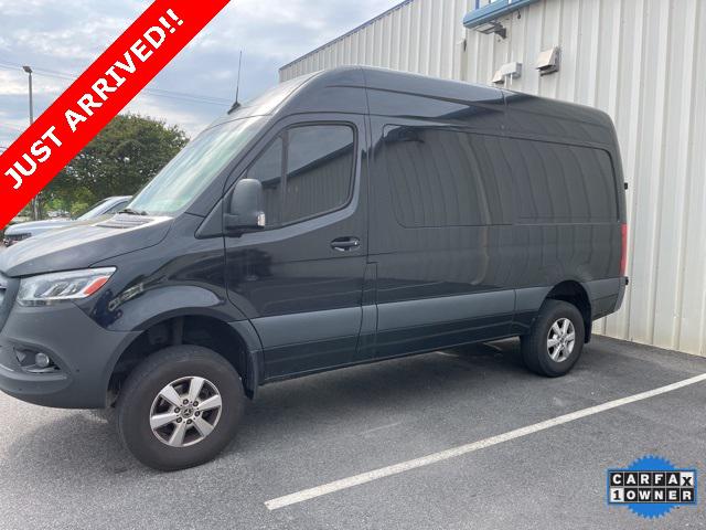 2022 Mercedes-Benz Sprinter Crew Van