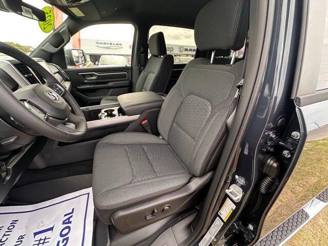 2025 Ram 1500 Big Horn Crew Cab 4x4 5'7" Box