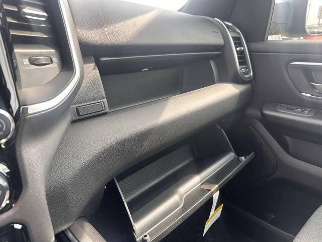 2025 Ram 1500 Big Horn Crew Cab 4x4 5'7" Box
