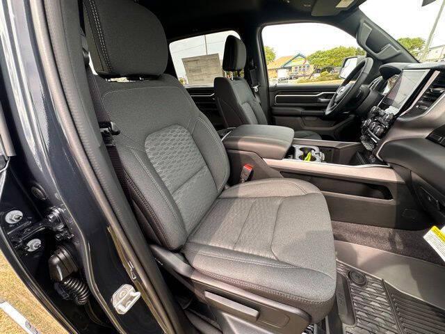 2025 Ram 1500 Big Horn Crew Cab 4x4 5'7" Box