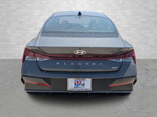 2025 Hyundai Elantra Hybrid Limited