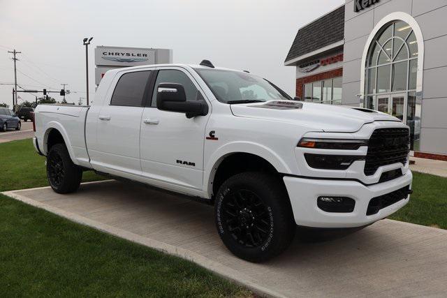 2025 RAM Ram 2500 RAM 2500 LIMITED MEGA CAB 4X4 64 BOX