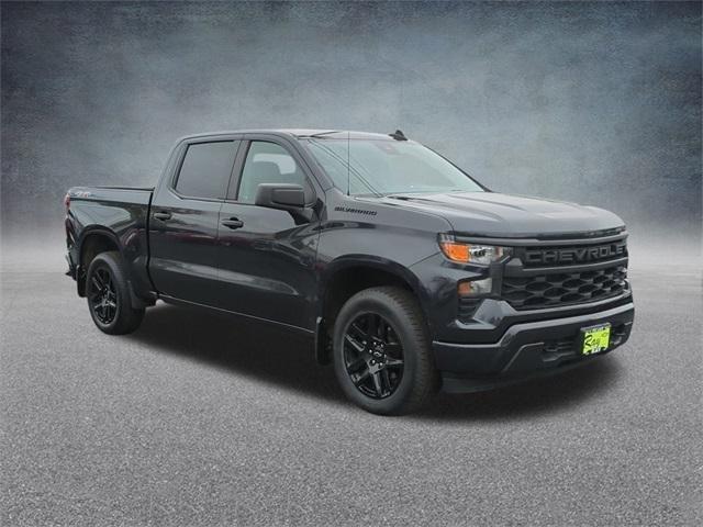 2023 Chevrolet Silverado 1500 4WD Crew Cab Short Bed Custom