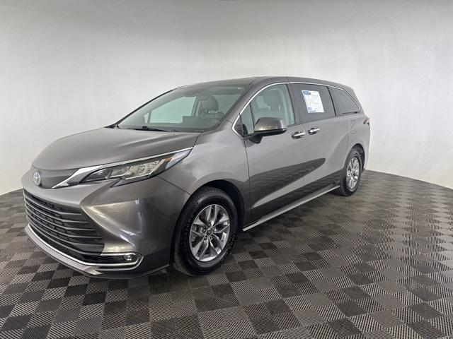 2023 Toyota Sienna XLE