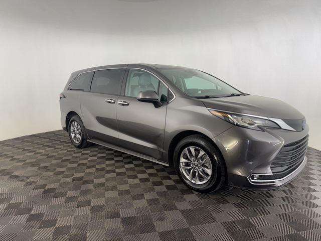 2023 Toyota Sienna XLE