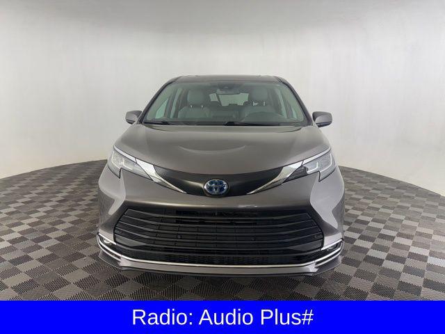 2023 Toyota Sienna XLE