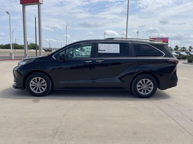 2023 Toyota Sienna XLE