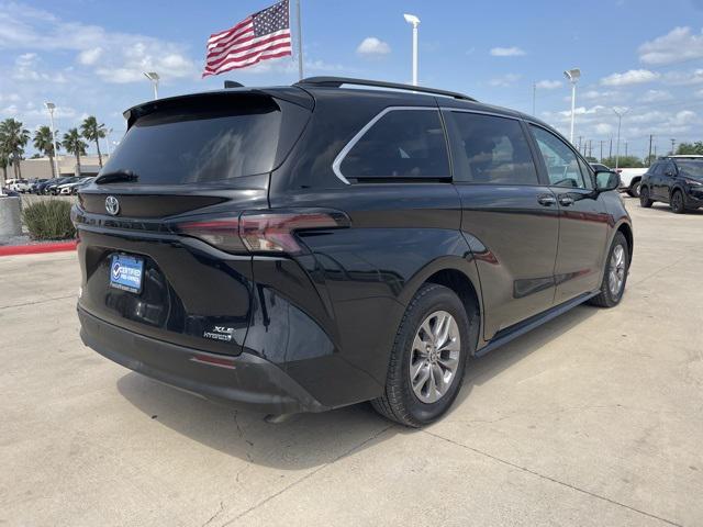 2023 Toyota Sienna XLE