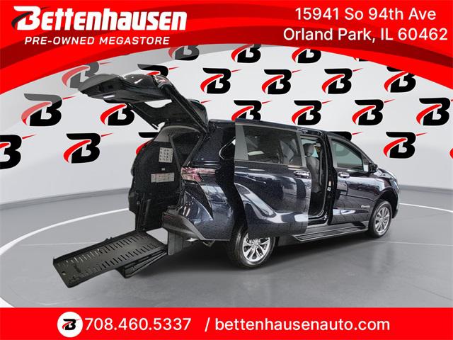 2025 Toyota Sienna XLE