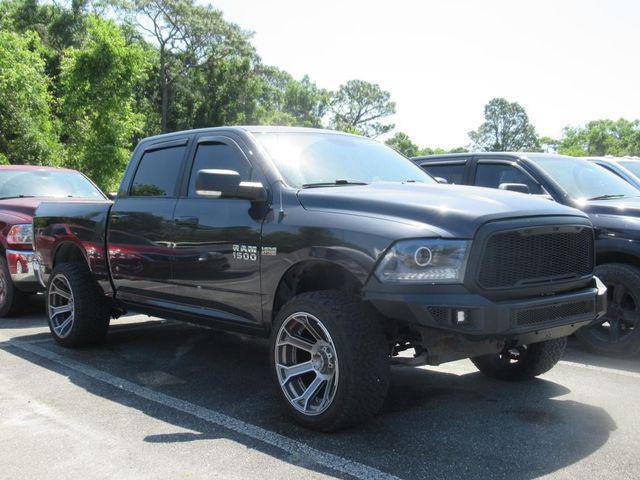 2018 RAM 1500 Big Horn Crew Cab 4x4 57 Box